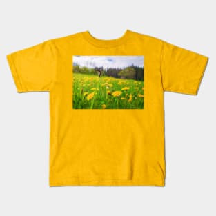 bug take flight Kids T-Shirt